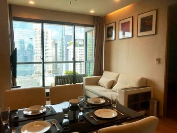 The Address Sathorn <strong>flat apartment condo for rent in Silom</strong>